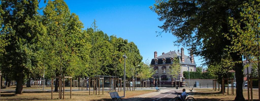Manoir Francois 1Er Hotell Vitry-le-François Eksteriør bilde